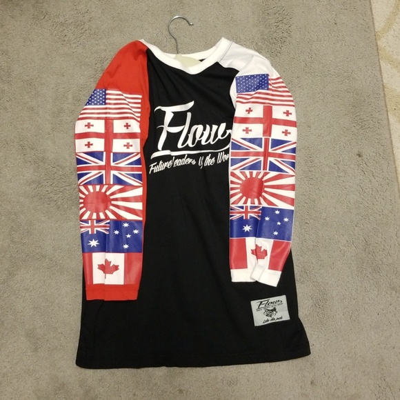 World Flag Raglan T - Picture 3 of 3